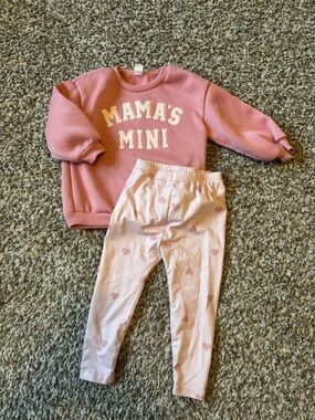 Mama's Mini Pink Sweatshirt & Heart Leggings Set